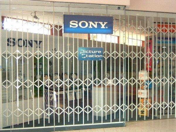 retail security gates dallas