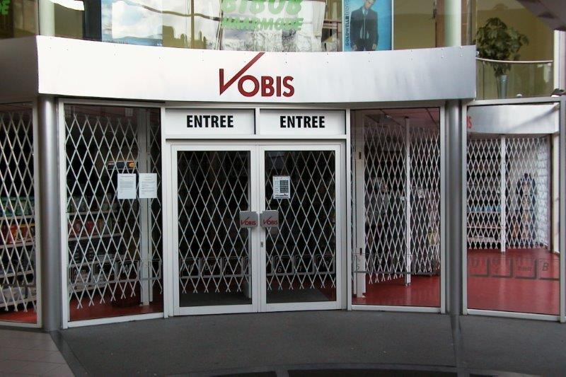 electronics store window gates